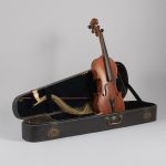 598024 Violin with bow
